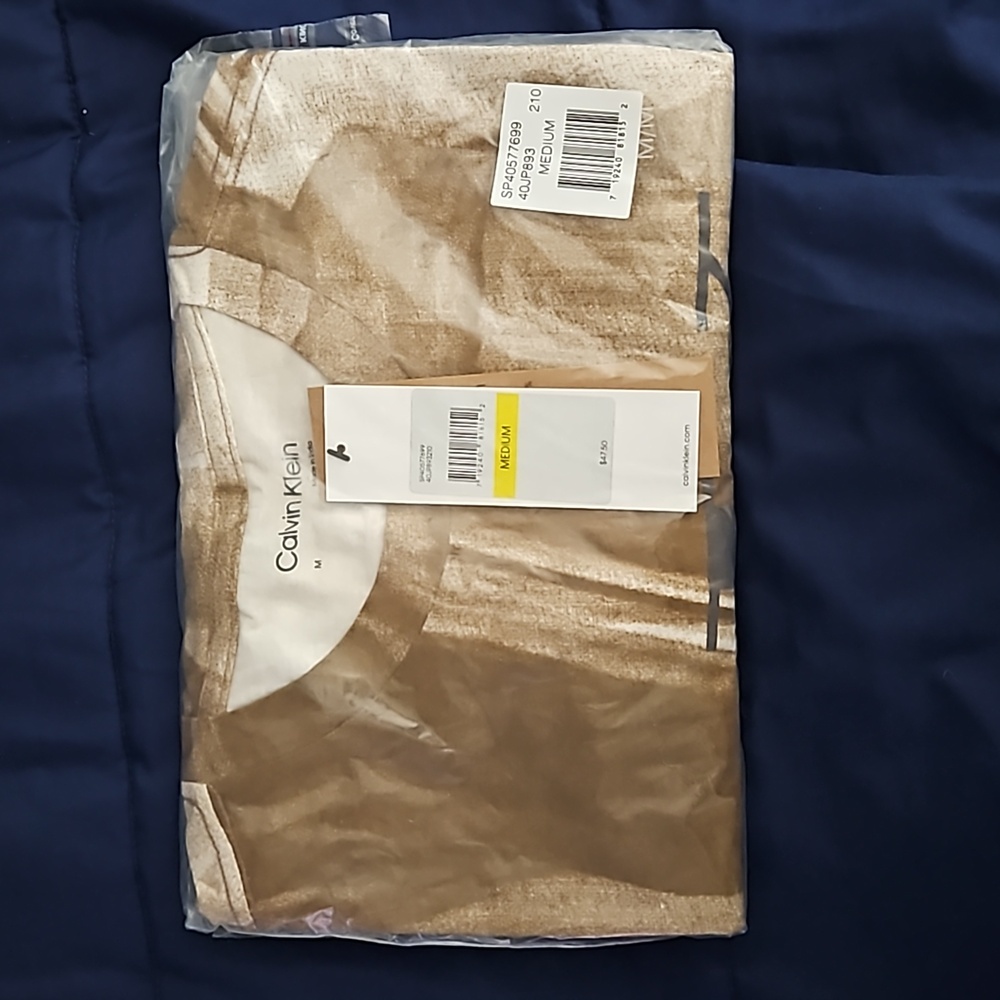 Calvin Klein Mens Long Sleeve T Shirt.BRAND NEW IN ORIGINAL PACKAGING!!!